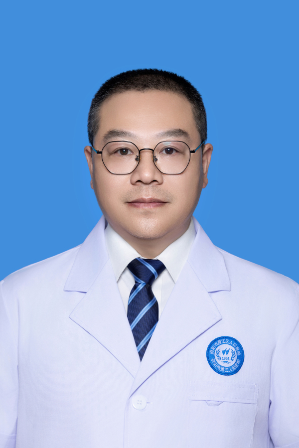 徐科_编辑.jpg